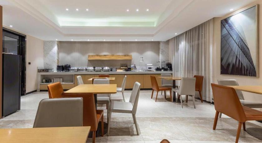 City Comfort Inn Wuhan Fengshu Er Road Baijin Mansion 36/49