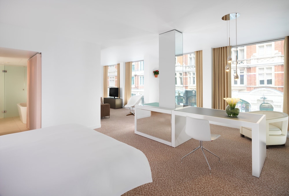 St Martins Lane Hotel 27/75