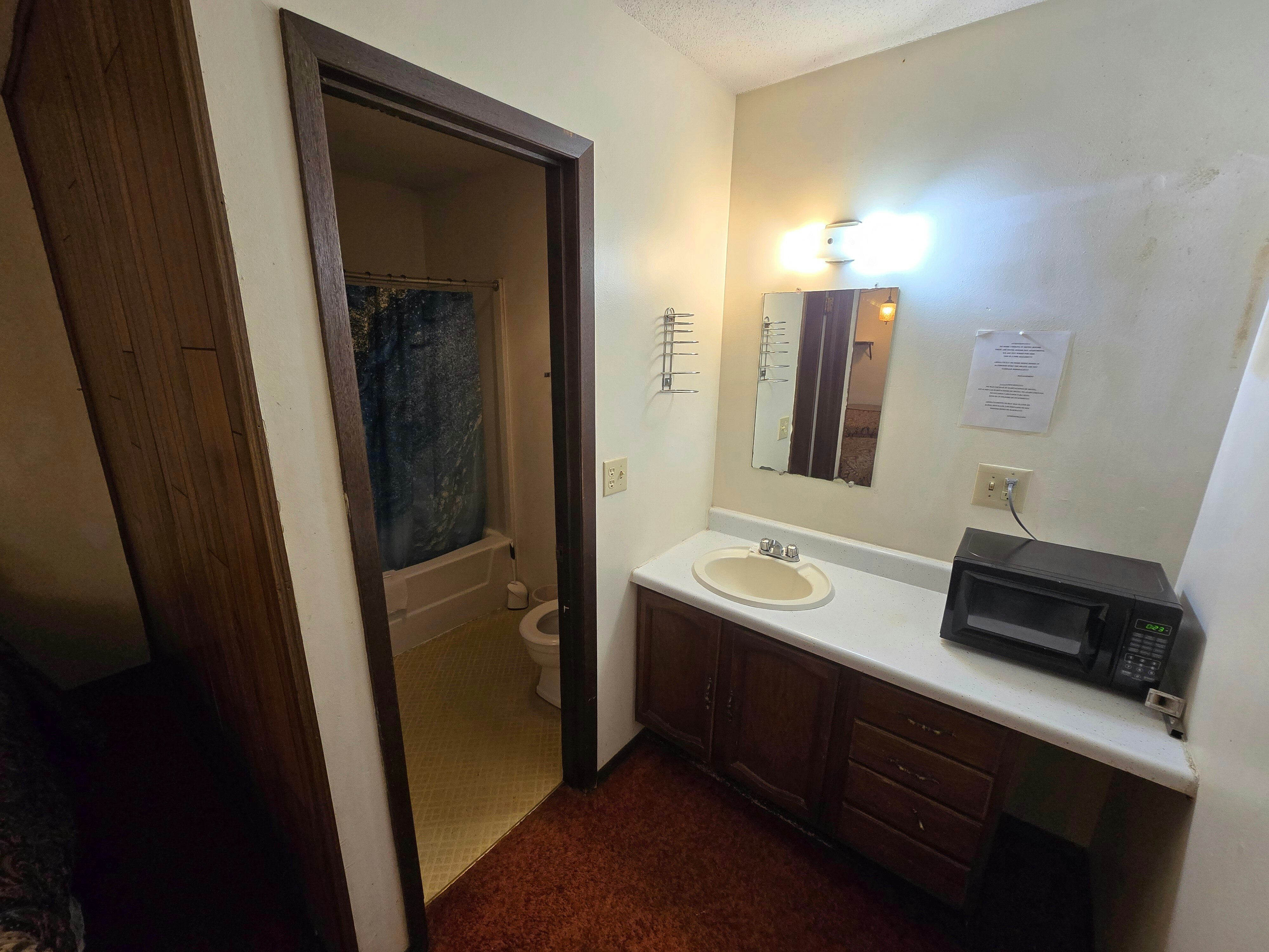 OYO Sandman Inn 56/58