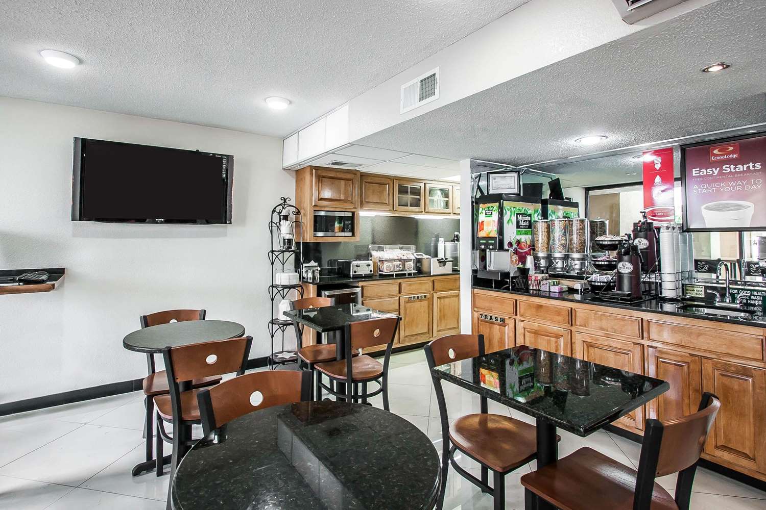Econo Lodge Inn & Suites Memphis 6/14