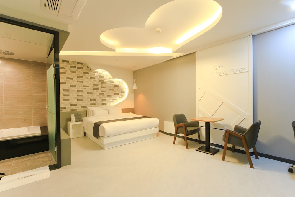 City Hotel G&G 39/45