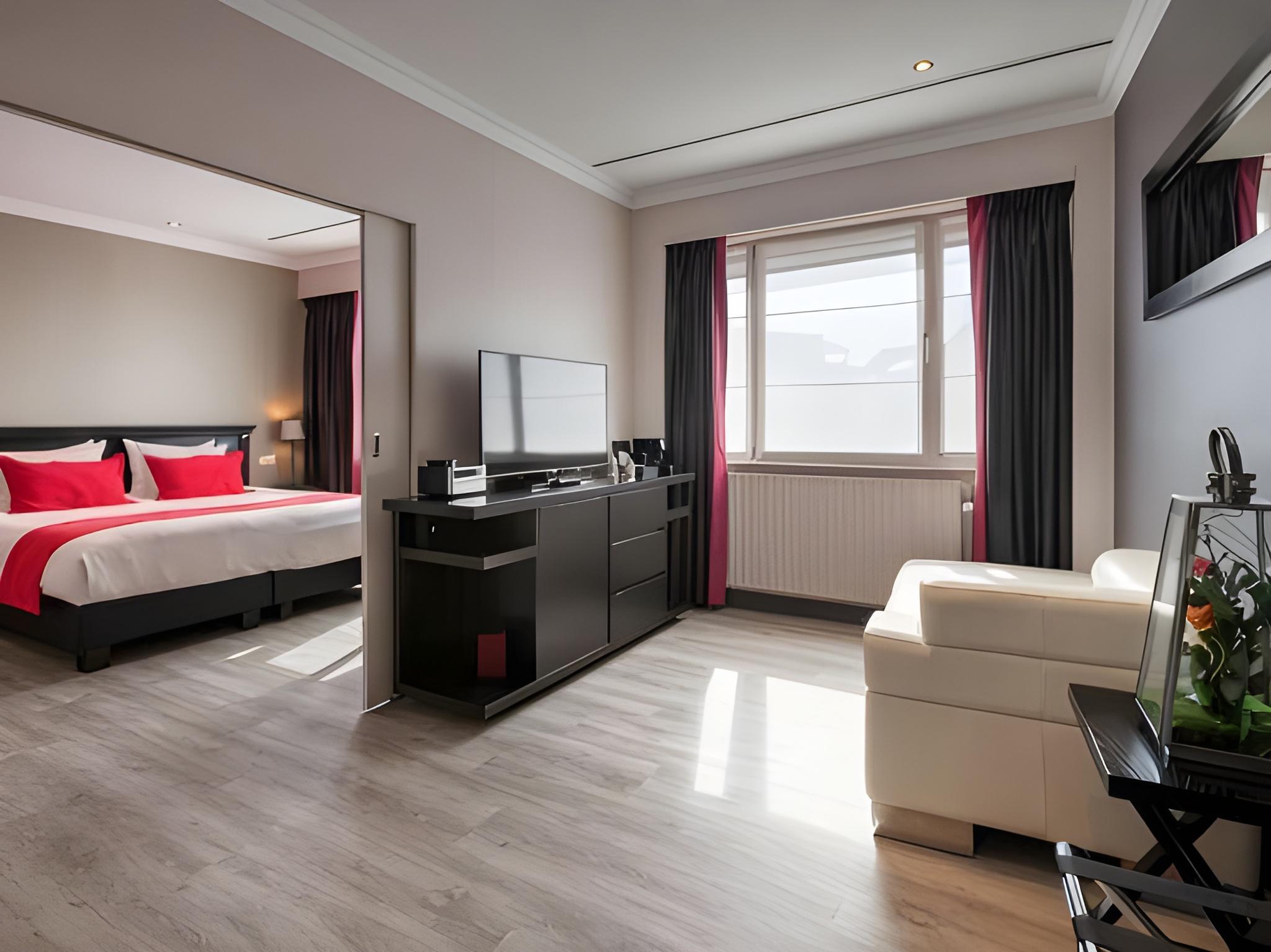 Exceptional, King Bed