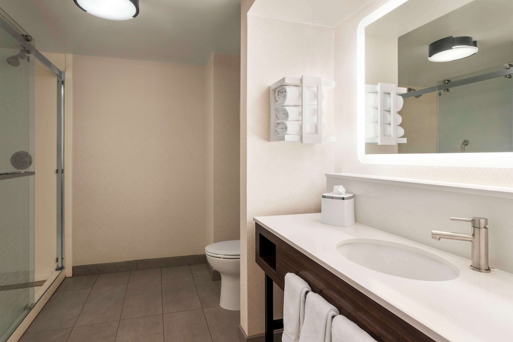 استوديو بسرير كينج لذوي الإعاقة، Hampton Inn Columbia Downtown 8/10