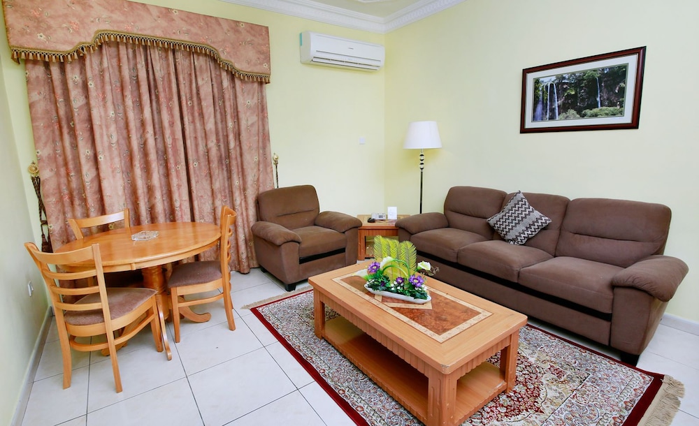 Muscat International Hotel 24/50