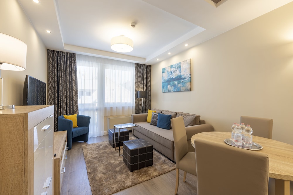 Silver Crown Hotel & Residence 29/50