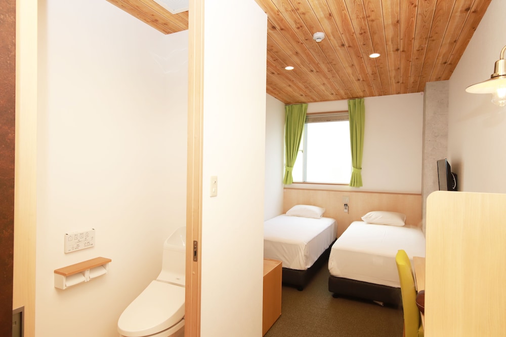 Hiroshima Peace Hotel Hostel 49/50