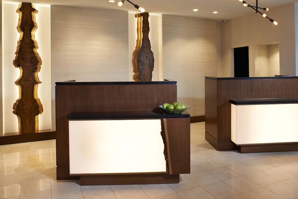 Detroit Metro Airport Marriott 2/47