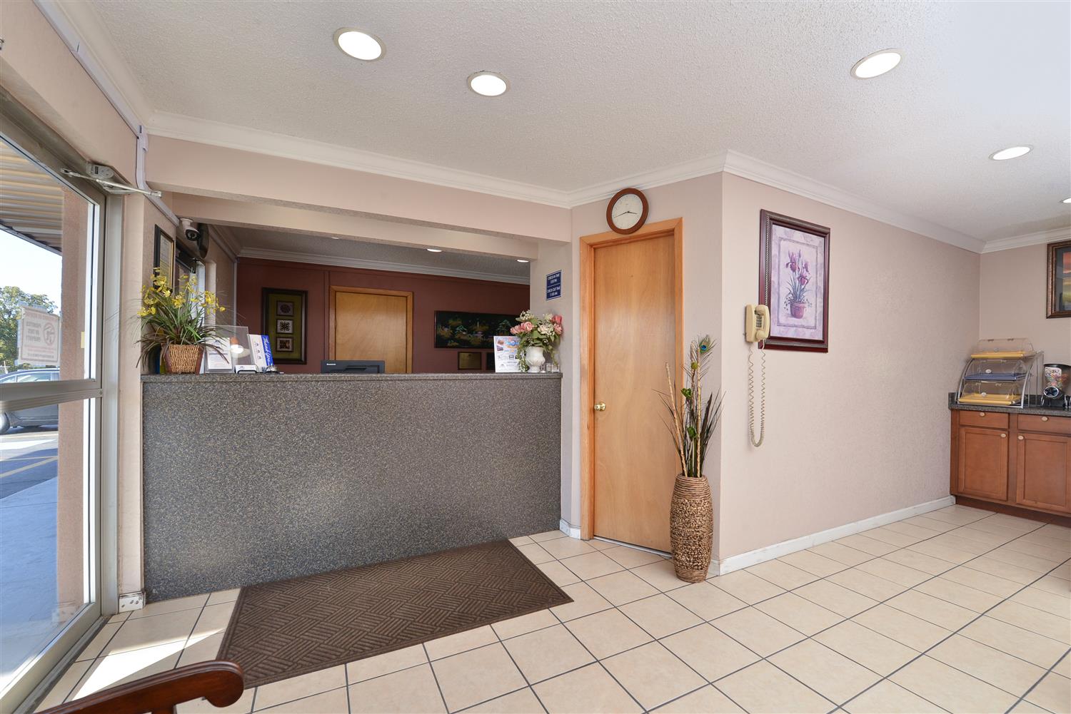 Americas Best Value Inn Indianola 6/26