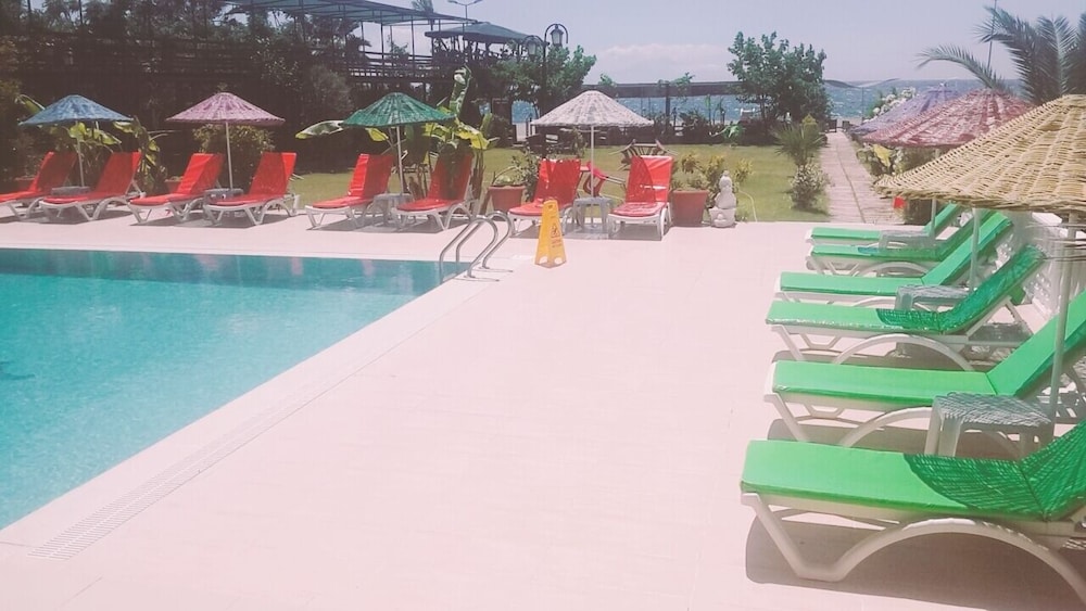 Adahan Otel Gumuldur 22/27