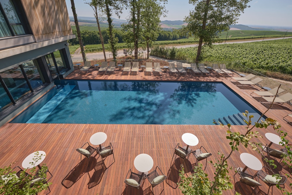 LOISIUM Wine & Spa Hotel Champagne 78/81