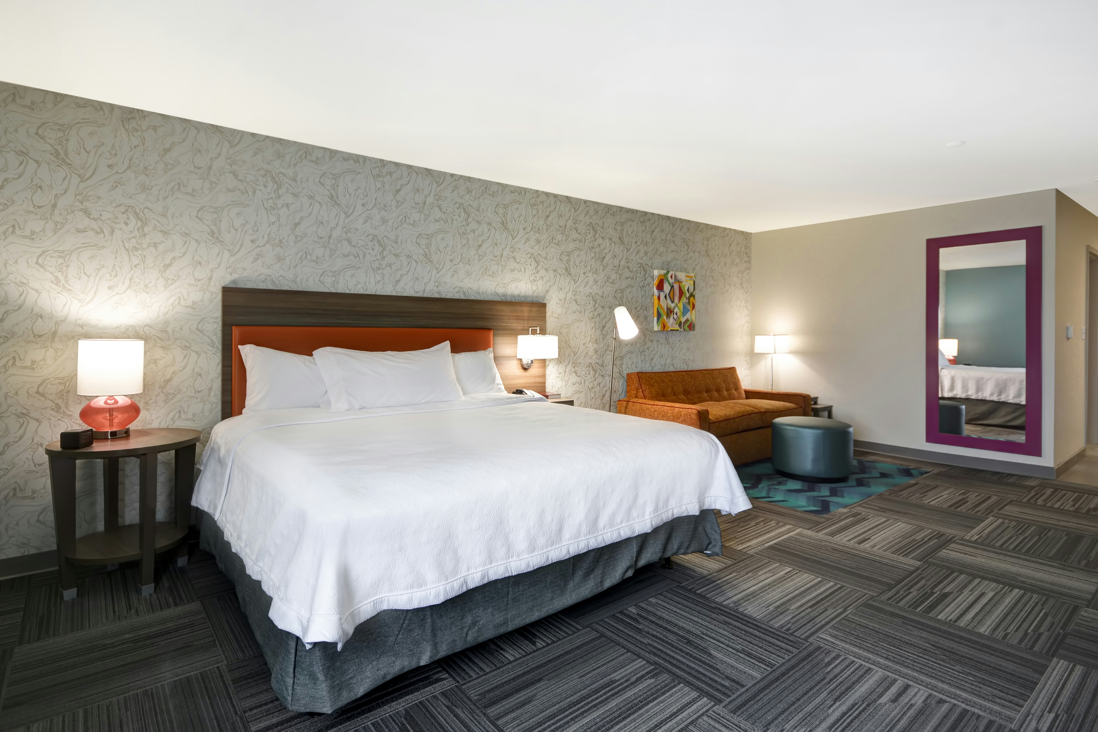 Studio, King Bed, Accessible