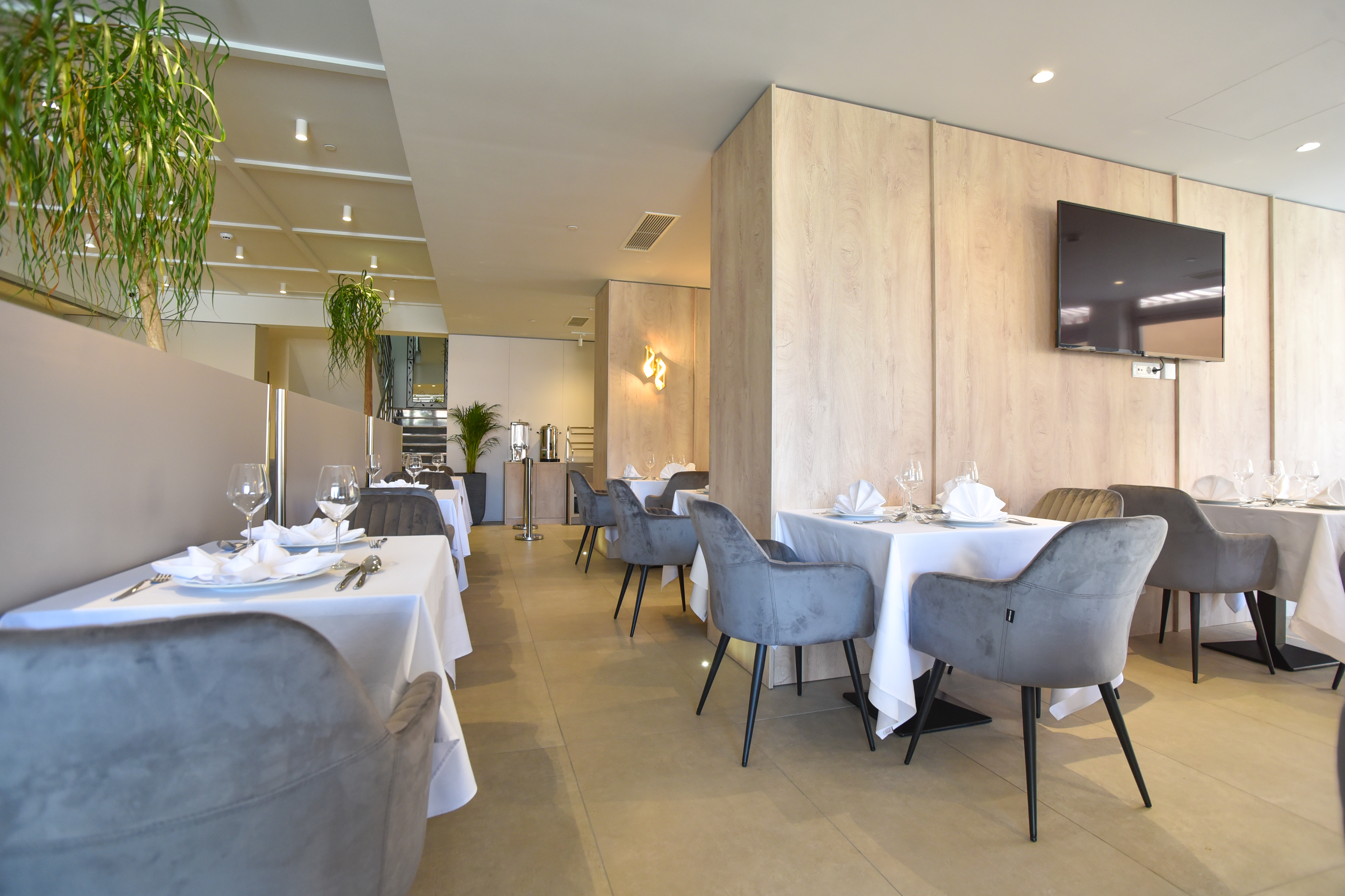 Hotel La Mer 42/65