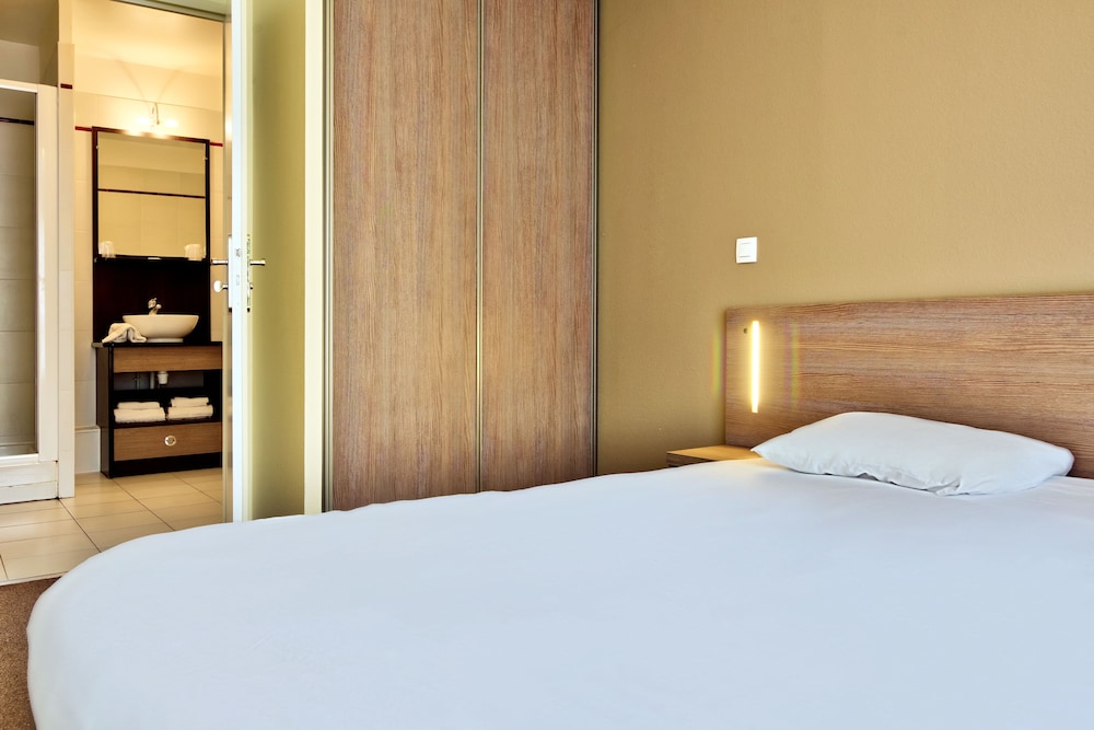 Hotel Residence Zenitude Magny Les Hameaux Versailles 20/49