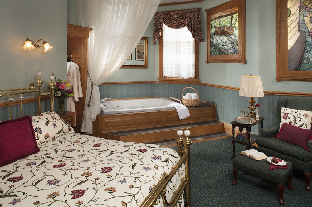Old Rittenhouse Inn 11/50