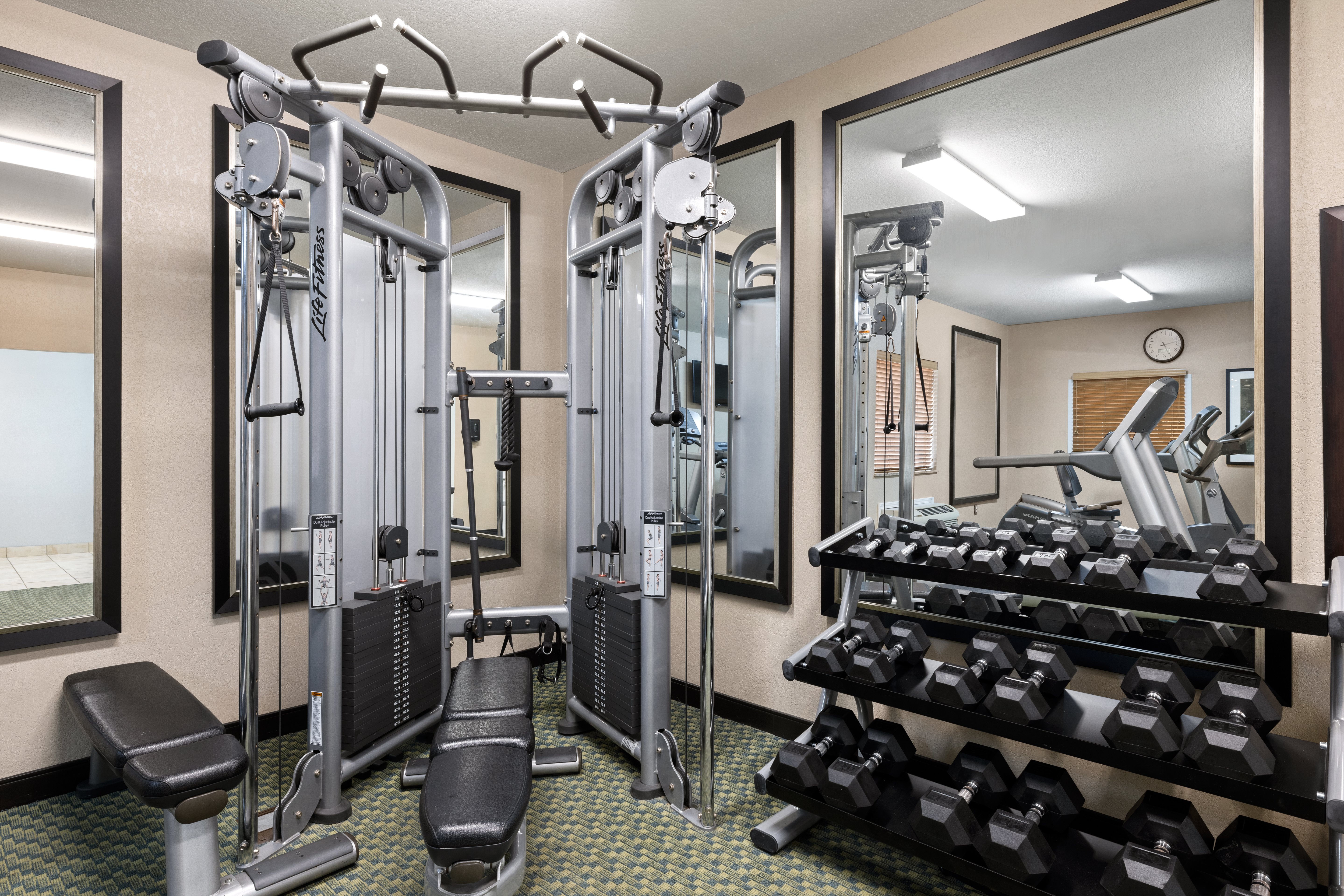 Candlewood Suites Bismarck 25/51