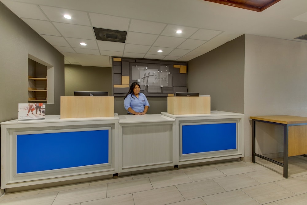 Holiday Inn Express West Palm Beach Metrocentre 7/74