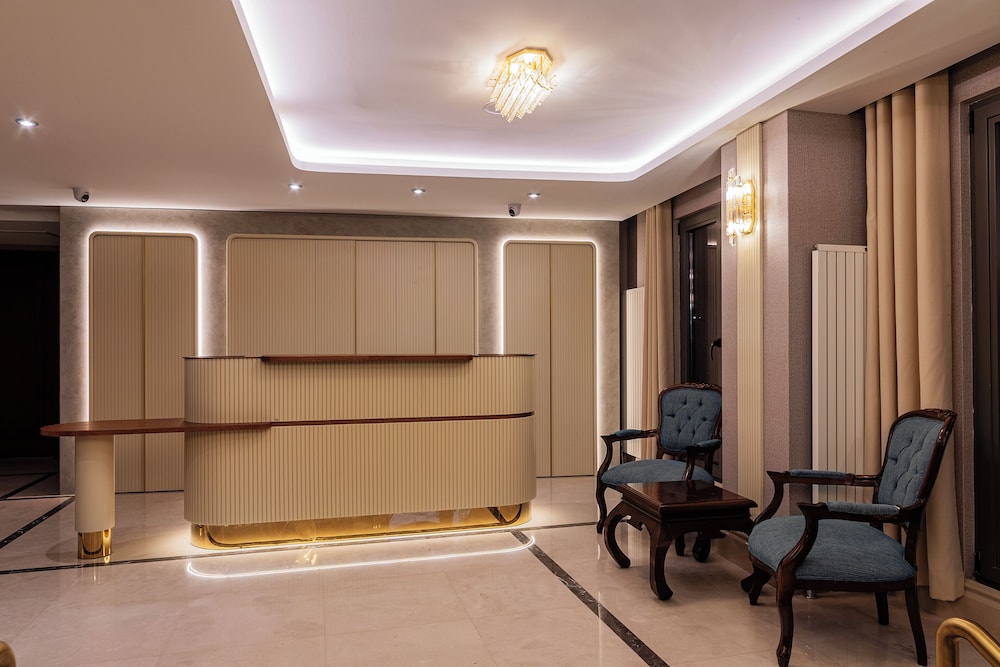Triton Hotel 44/60