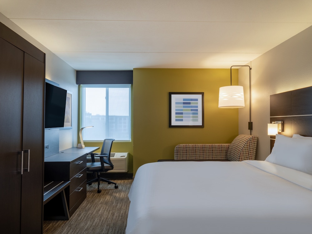 Holiday Inn Express Minneapolis West Plymouth 18/52