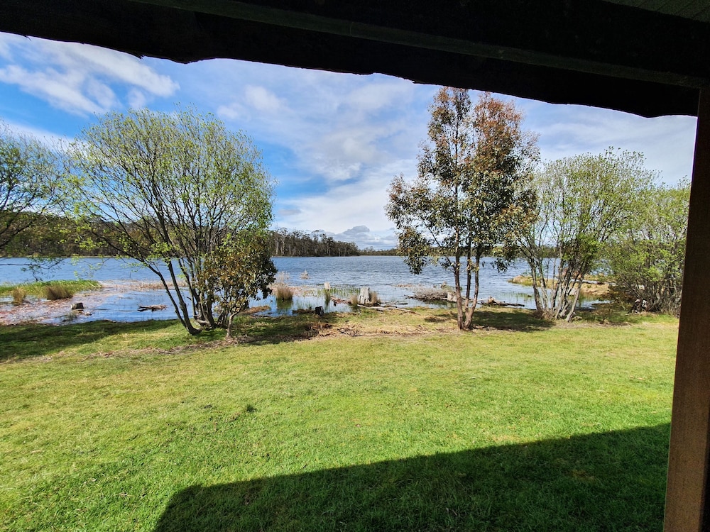 LAKE YALLEENA 23/33
