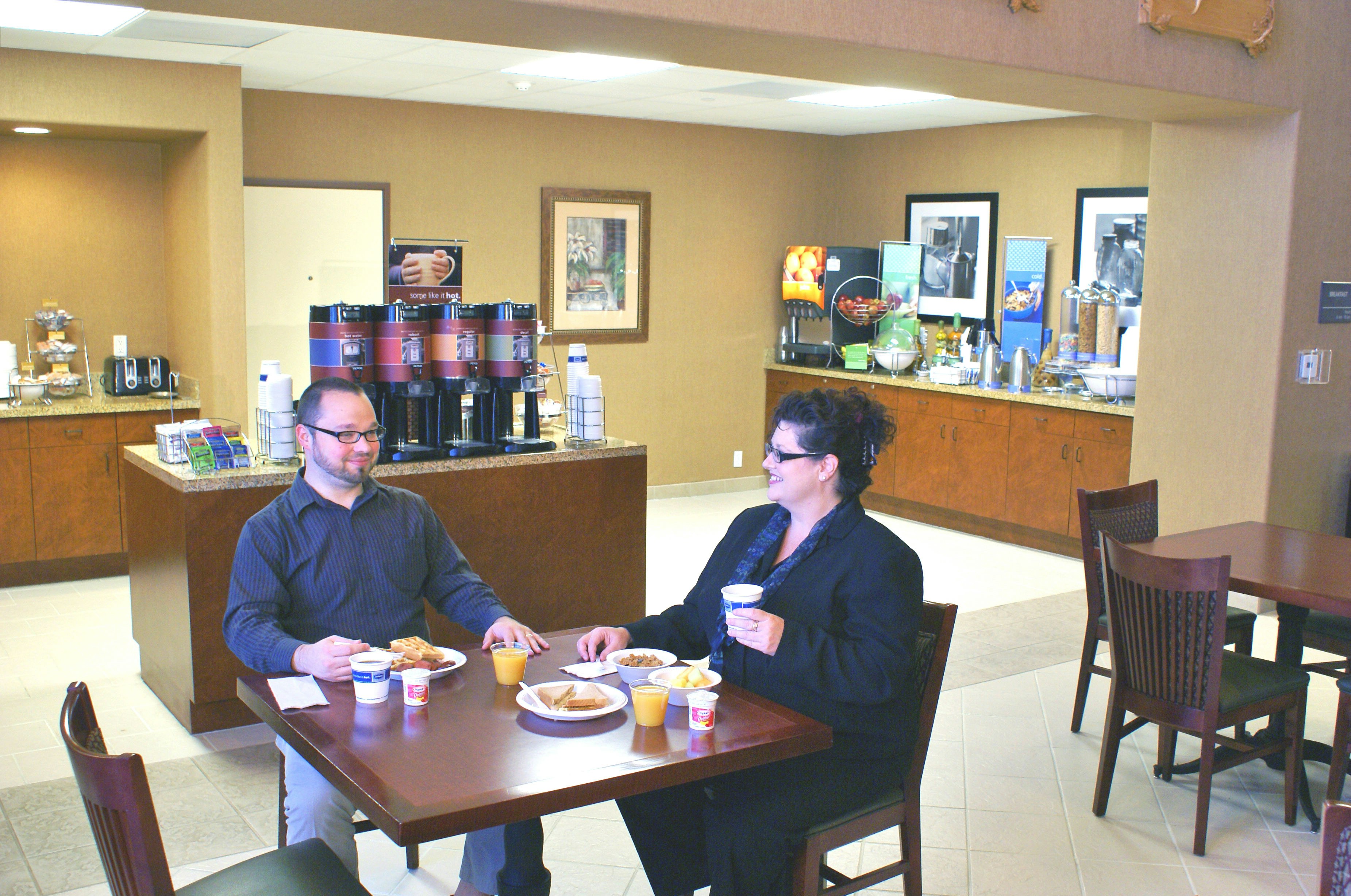 Hampton Inn Suites Red Bluff 30/38