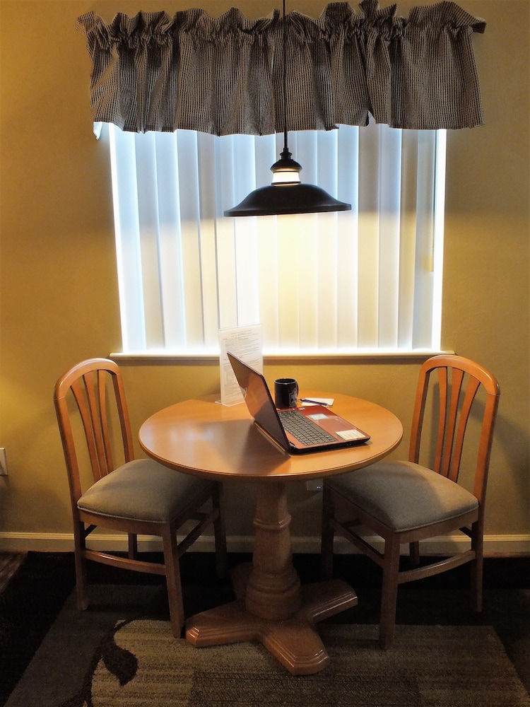 Affordable Corporate Suites of Waynesboro 45/60