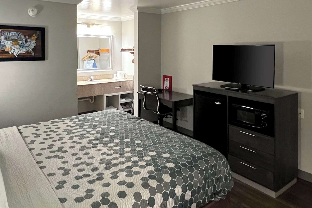 Econo Lodge Byron - Warner Robins 45/52