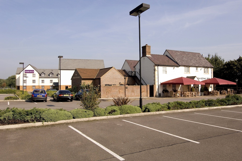 Premier Inn Gloucester (Barnwood) 23/28
