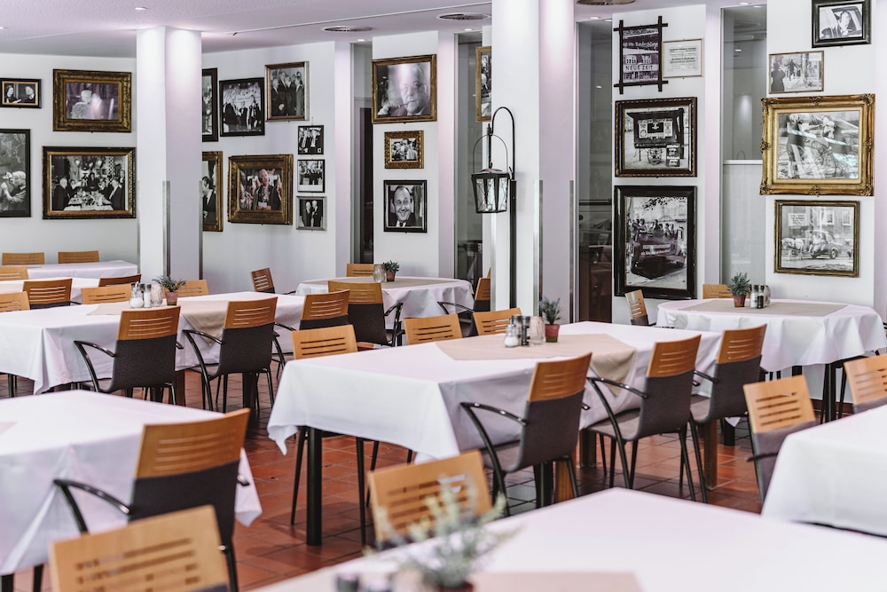 Gustav-Stresemann-Institut 50/70