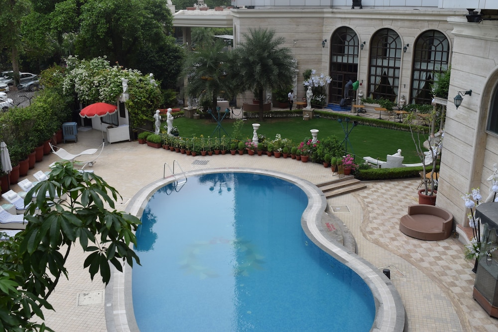 The Royal Plaza New Delhi 46/50