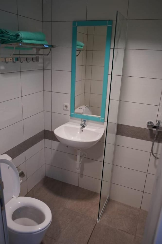 Hotel Aruuman Simpanglima Semarang 40/40