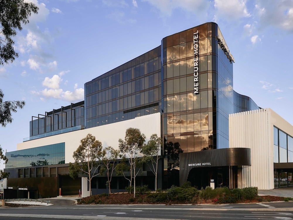 Mercure Melbourne Doncaster 66/70