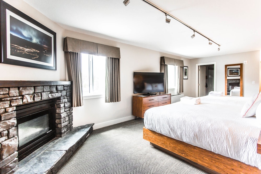 Basecamp Lodge Canmore 15/63