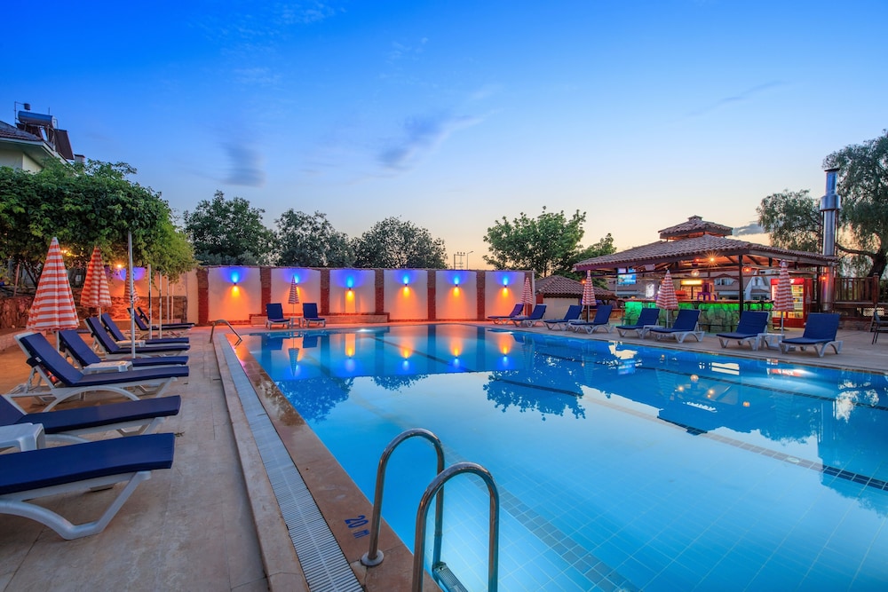 Mese Suites 17/24