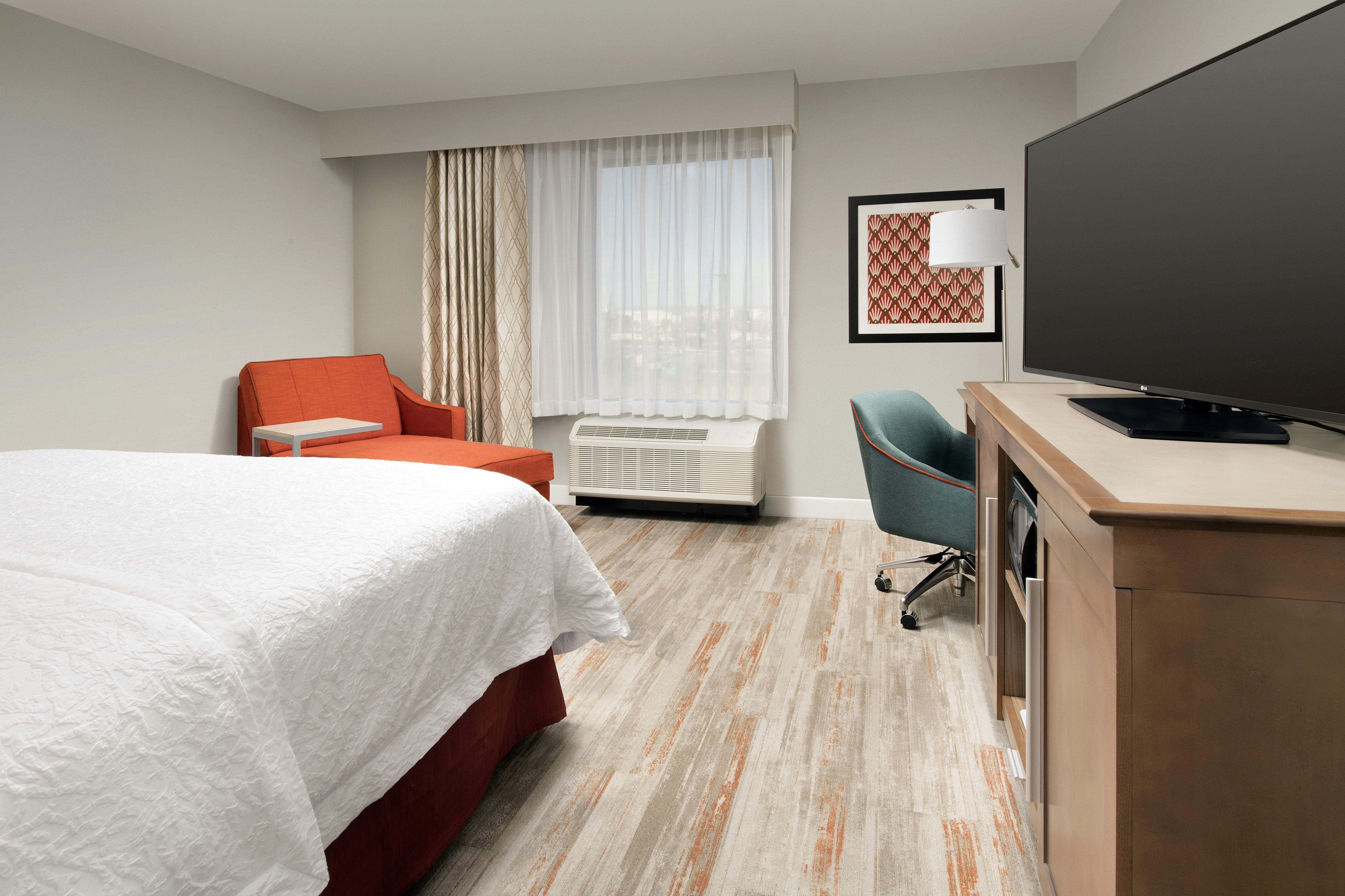 ROOM, KING BED