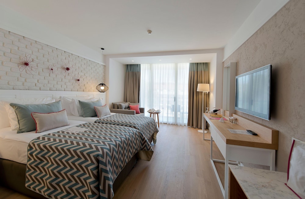 Akra Kemer 12/50