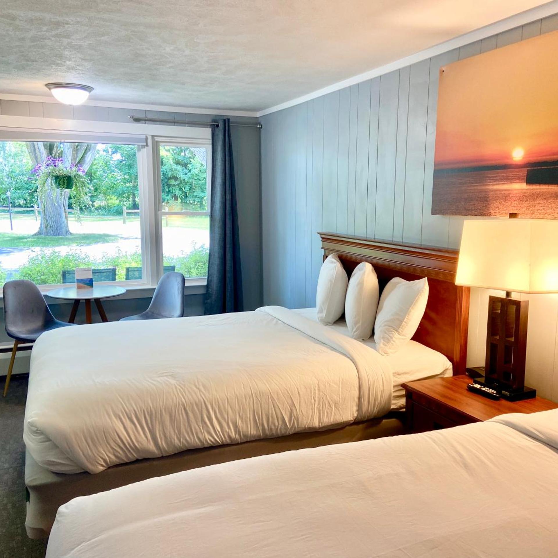 Elk Rapids Lakeshore Inn 8/42