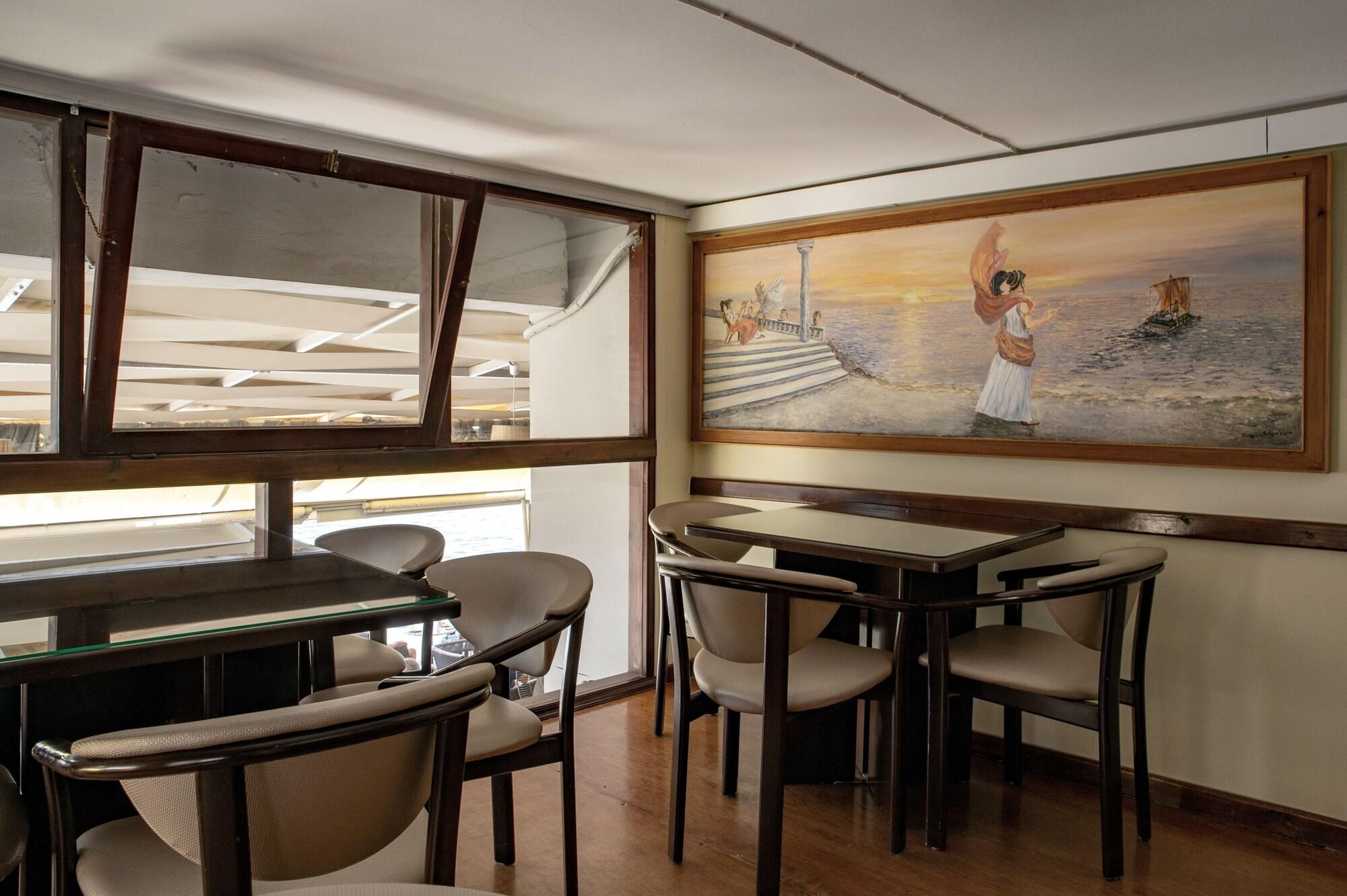 Lucia Hotel 28/47
