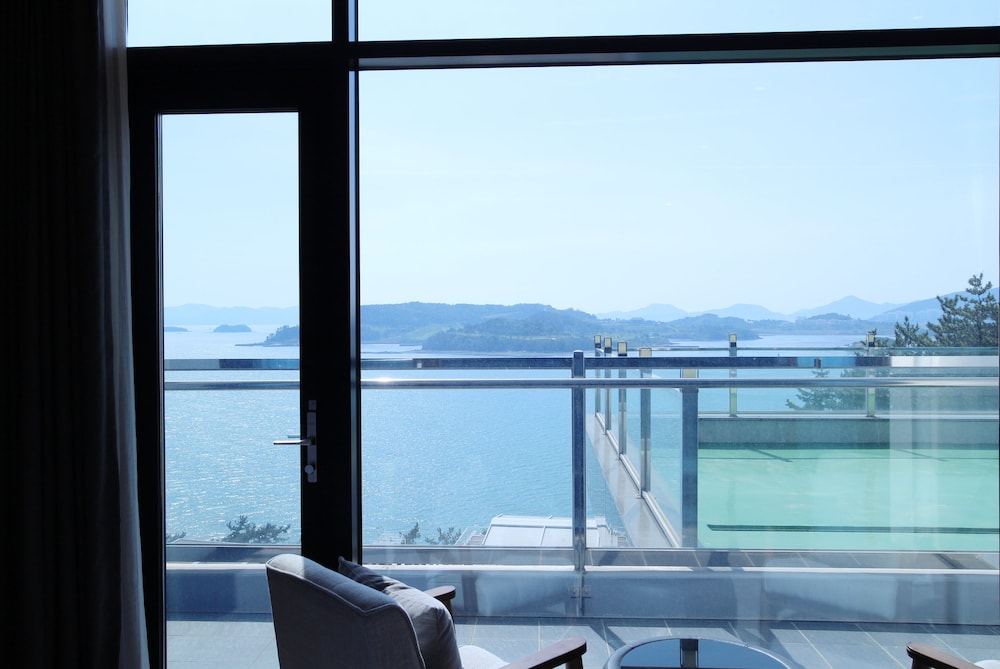 Hotel JCS Yeosu 47/50