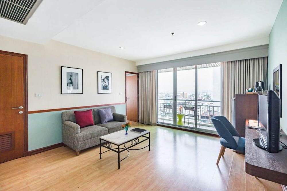 Evergreen Place Siam by UHG 45/72