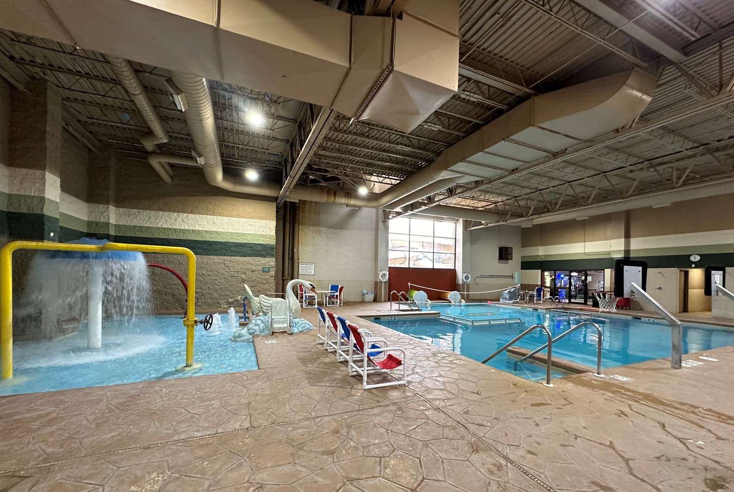 Ramada by Wyndham Waupaca 6/22
