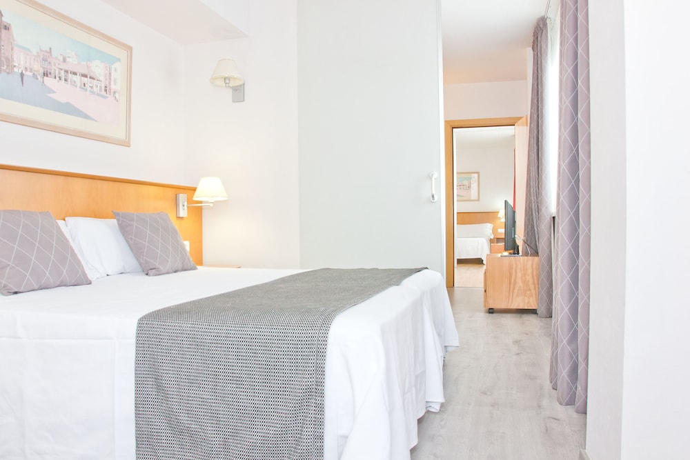 Aparthotel Atenea Valles 11/62