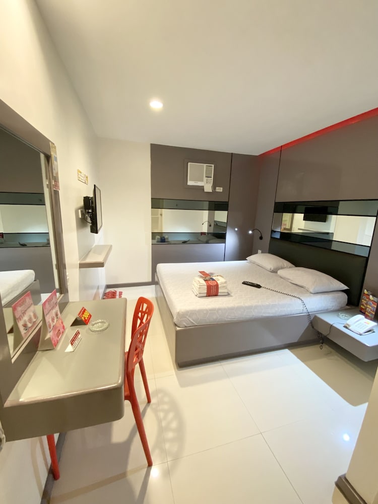 Hotel Sogo Edsa Trinoma 17/34