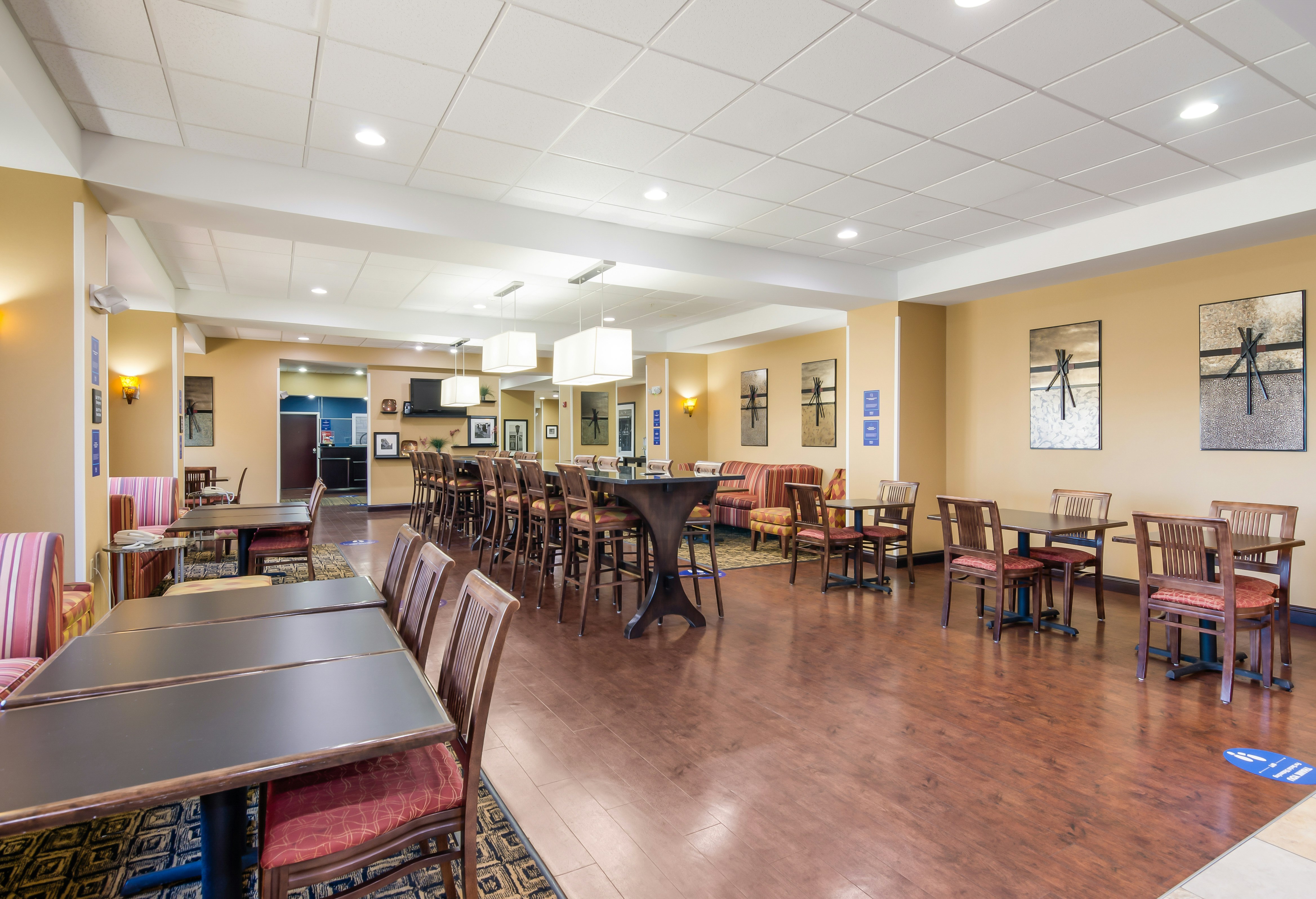 Hampton Inn Galax 25/34