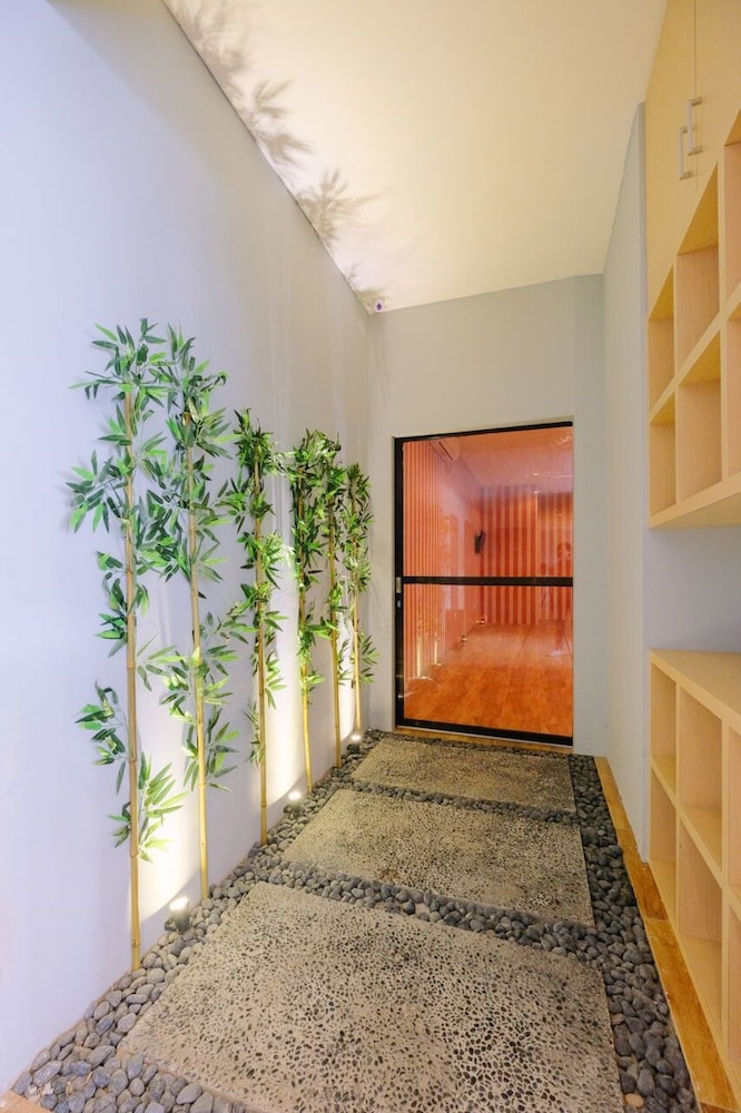 Lopi Hotel 22/36