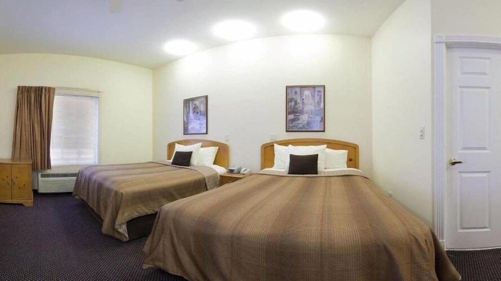 Candlewood Suites St. Joseph Benton Harbor 5/38