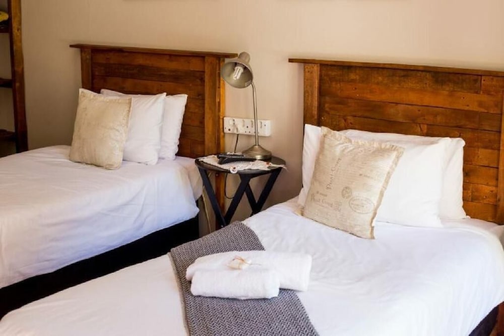 Bo Kamer Guesthouse 35/50