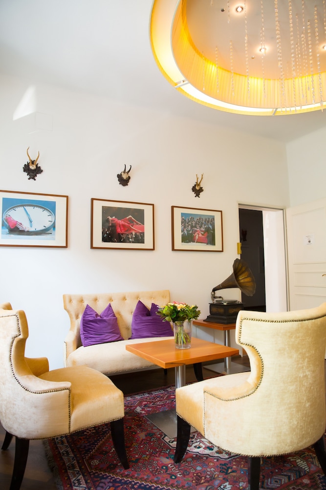 Jedermann Hotel 30/50