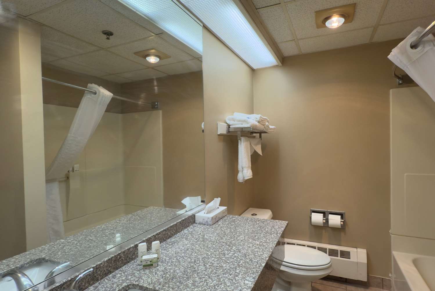 Ramada by Wyndham Seekonk Providence Area 7/13