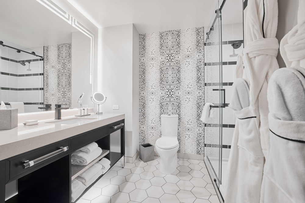 ROOM, 2 QUEEN BEDS, HIGH FLOOR
