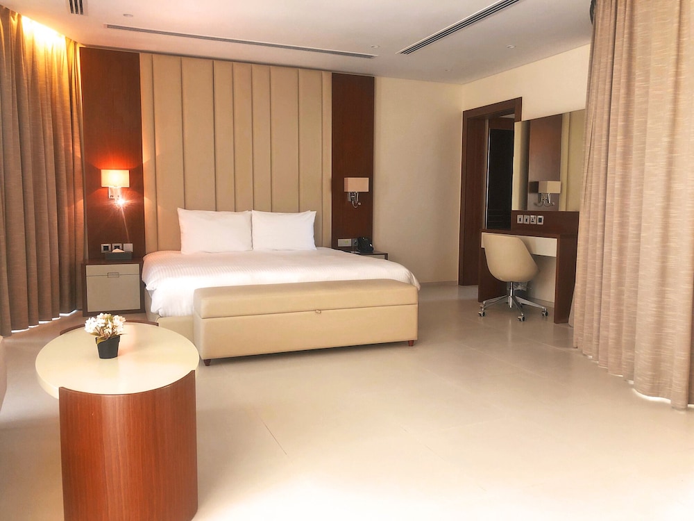 Grand, Chalet, 2 King Beds, Sea View
